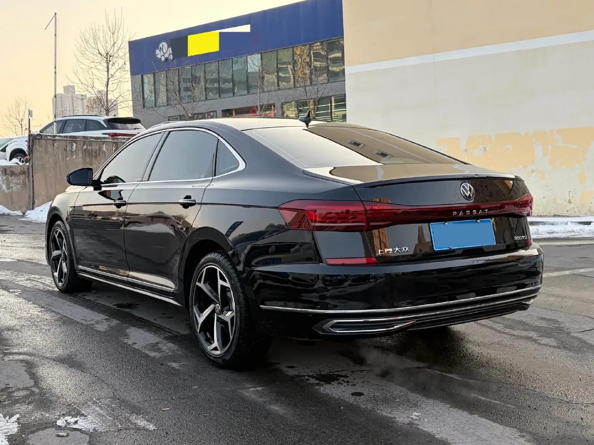 2024 Volkswagen Passat 2.0T 220HP L4 7DCT,autocango,china used car exporter,china ev exporter,chinese used car exporter,chinese used ev exporter