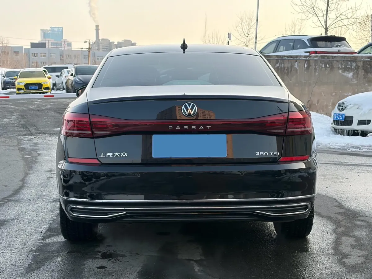 2024 Volkswagen Passat 2.0T 220HP L4 7DCT,autocango,china used car exporter,china ev exporter,chinese used car exporter,chinese used ev exporter