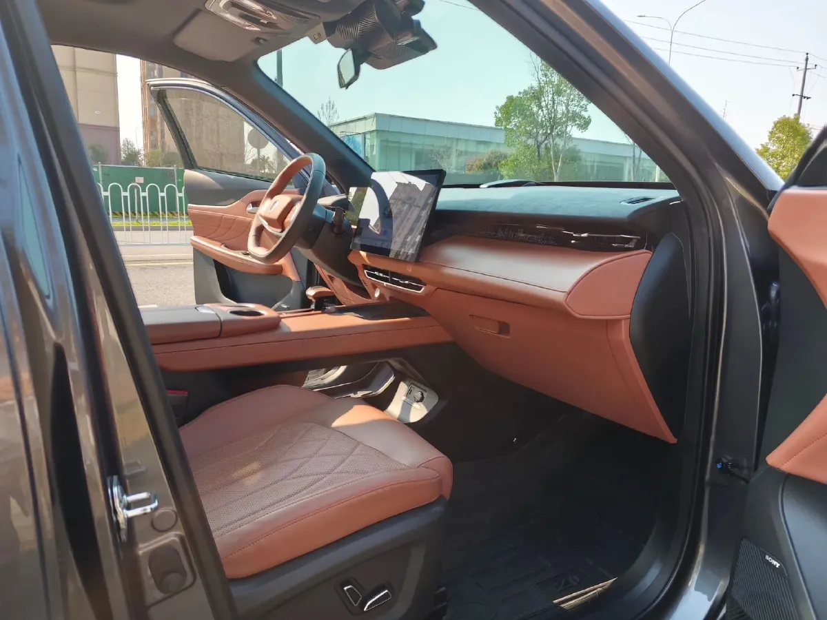 2024 ChangAn UNI-Z 1.5L 98HP L4 E-CVT PHEV 18.4KWH,autocango,china used car exporter,china ev exporter,chinese used car exporter,chinese used ev exporter