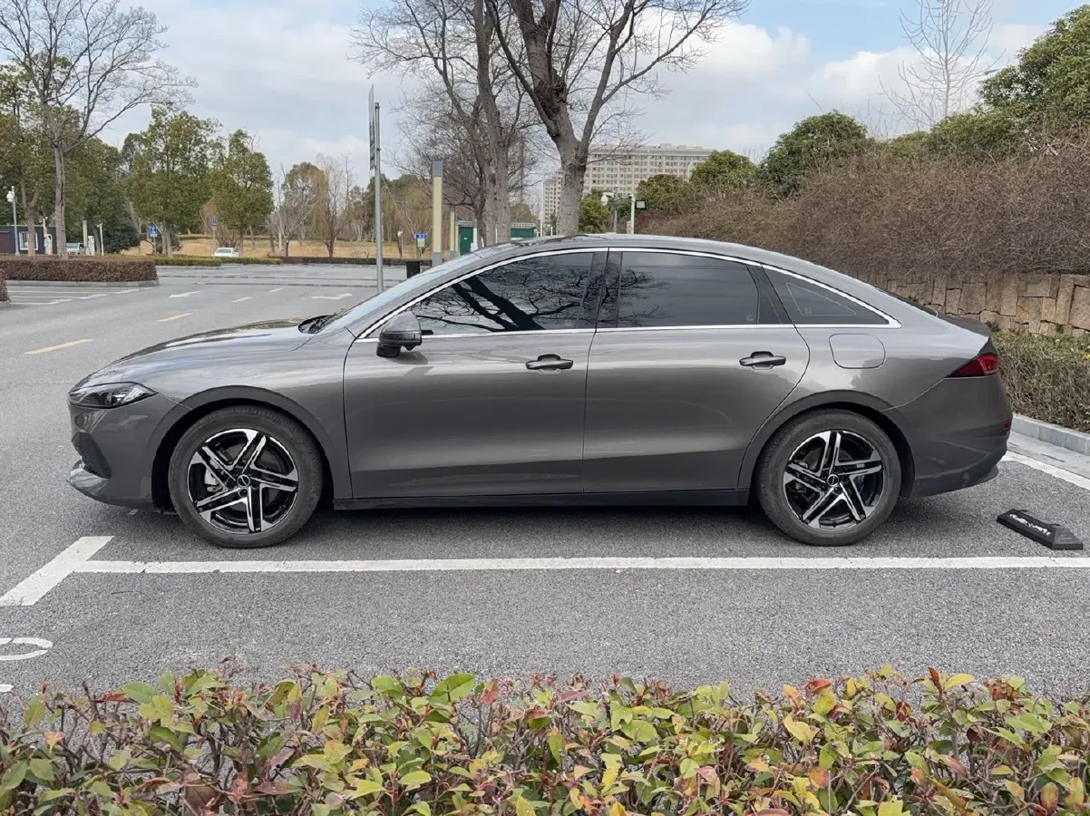 2025 Roewe D7 1.5L 112HP L4 1DHT PHEV 19.7KWH,autocango,china used car exporter,china ev exporter,chinese used car exporter,chinese used ev exporter