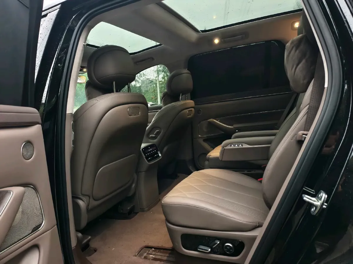 2025 AITO AITO M8 BEV,autocango,china used car exporter,china ev exporter,chinese used car exporter,chinese used ev exporter