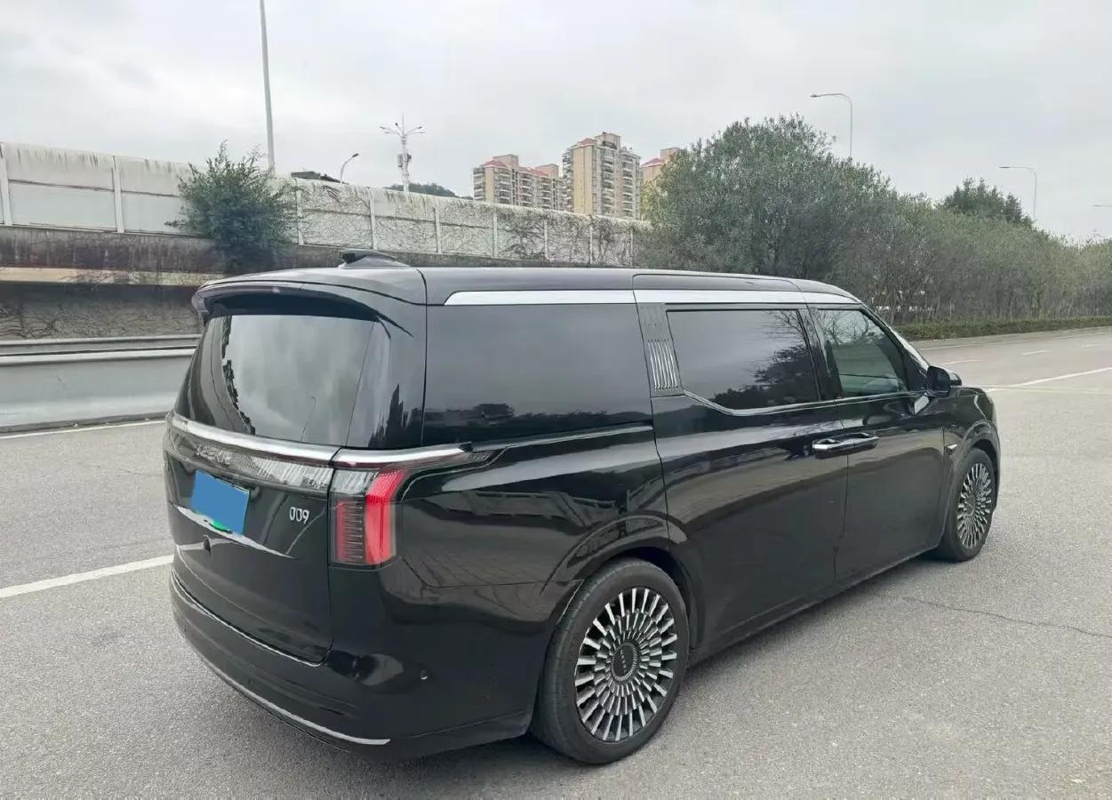 2022 Zeekr 009 BEV 116KWH,autocango,china used car exporter,china ev exporter,chinese used car exporter,chinese used ev exporter