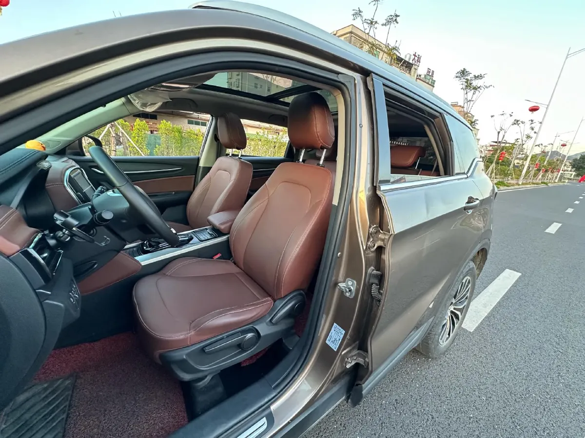 2018 Brilliance Auto V6 1.5T 150HP L4 7DCT,autocango,china used car exporter,china ev exporter,chinese used car exporter,chinese used ev exporter