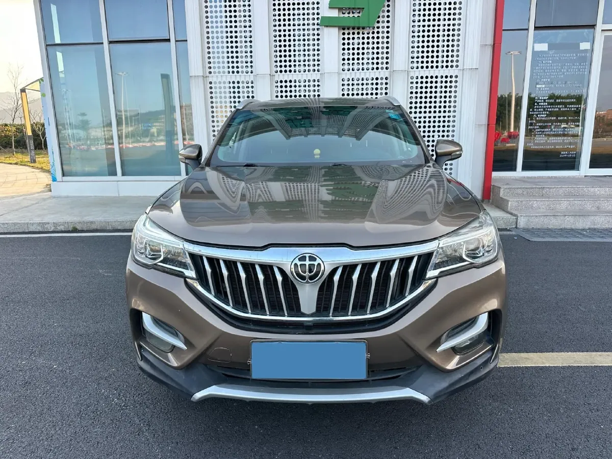 2018 Brilliance Auto V6 1.5T 150HP L4 7DCT,autocango,china used car exporter,china ev exporter,chinese used car exporter,chinese used ev exporter