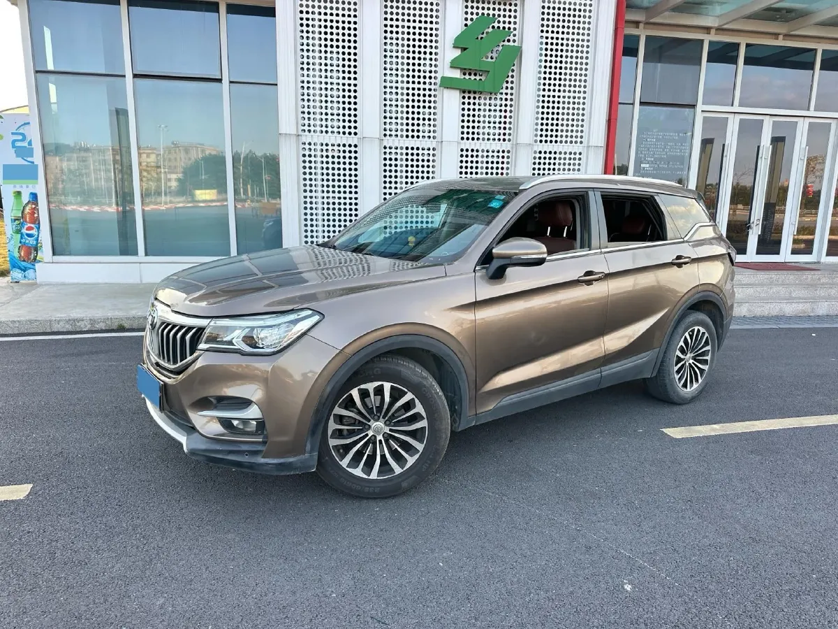 2018 Brilliance Auto V6 1.5T 150HP L4 7DCT,autocango,china used car exporter,china ev exporter,chinese used car exporter,chinese used ev exporter