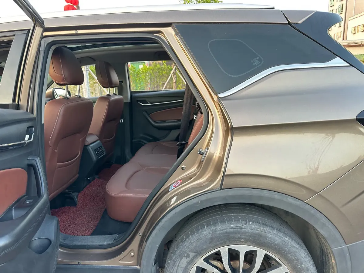 2018 Brilliance Auto V6 1.5T 150HP L4 7DCT,autocango,china used car exporter,china ev exporter,chinese used car exporter,chinese used ev exporter