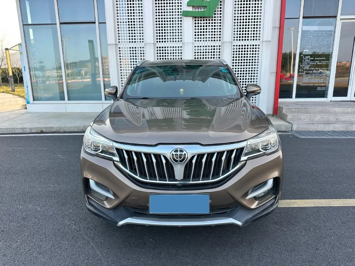 2018 Brilliance Auto V6 1.5T 150HP L4 7DCT,autocango,china used car exporter,china ev exporter,chinese used car exporter,chinese used ev exporter