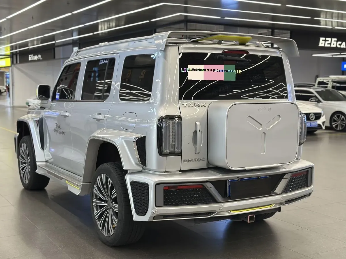 2021 Cyberspace 300 2.0T 227HP L4 8AT,autocango,china used car exporter,china ev exporter,chinese used car exporter,chinese used ev exporter