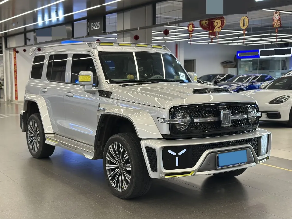 2021 Cyberspace 300 2.0T 227HP L4 8AT,autocango,china used car exporter,china ev exporter,chinese used car exporter,chinese used ev exporter