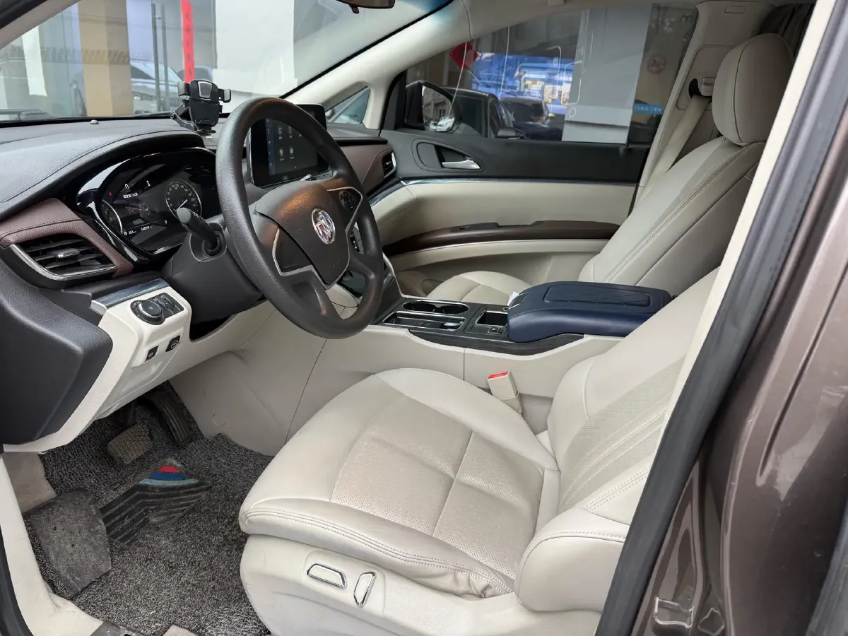 2021 Buick GL8 2.0T 237HP L4 9AT,autocango,china used car exporter,china ev exporter,chinese used car exporter,chinese used ev exporter