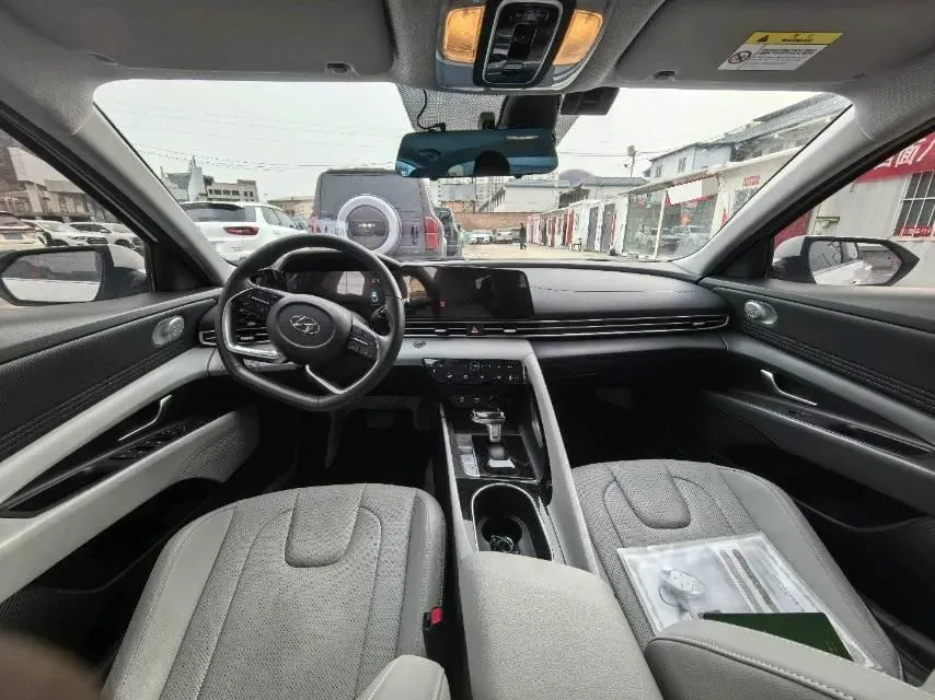 2022 Hyundai Elantra 1.5L 115HP L4 CVT,autocango,china used car exporter,china ev exporter,chinese used car exporter,chinese used ev exporter