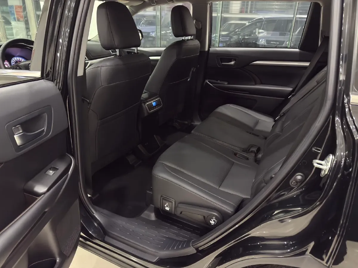 2019 Mazda CX-8 2.5L 192HP L4 6AT,autocango,china used car exporter,china ev exporter,chinese used car exporter,chinese used ev exporter