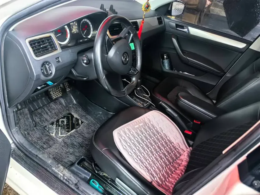 2019 Skoda Rapid 1.5L 112HP L4 6AT,autocango,china used car exporter,china ev exporter,chinese used car exporter,chinese used ev exporter