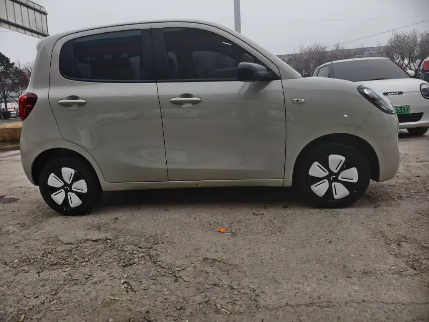 2025 WuLing HongGuang MINI EV BEV 16.2KWH,autocango,china used car exporter,china ev exporter,chinese used car exporter,chinese used ev exporter