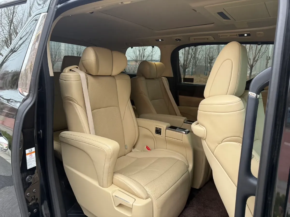 2018 Toyota Alphard 3.5L 301HP V6 8AT,autocango,china used car exporter,china ev exporter,chinese used car exporter,chinese used ev exporter