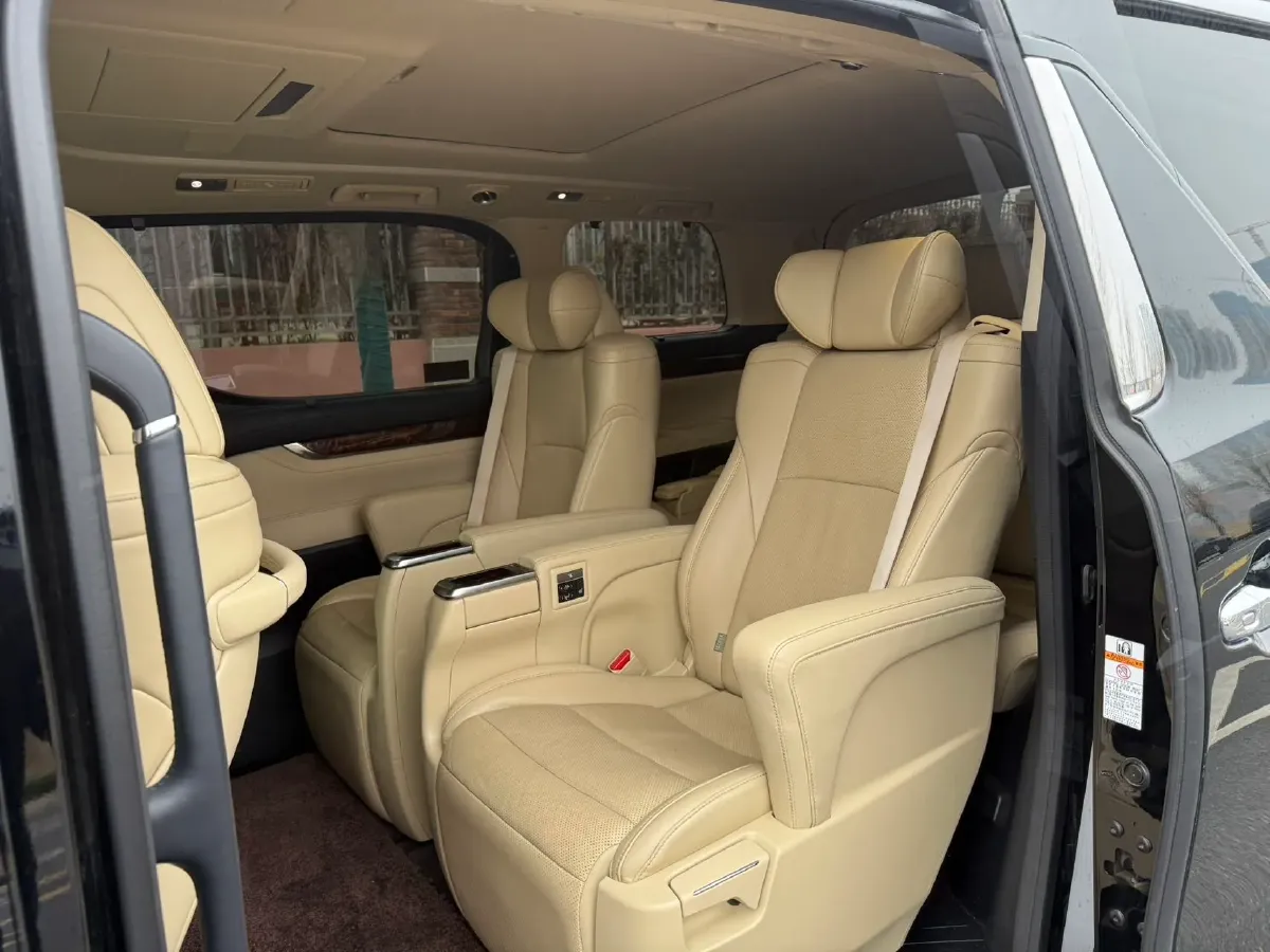 2018 Toyota Alphard 3.5L 301HP V6 8AT,autocango,china used car exporter,china ev exporter,chinese used car exporter,chinese used ev exporter