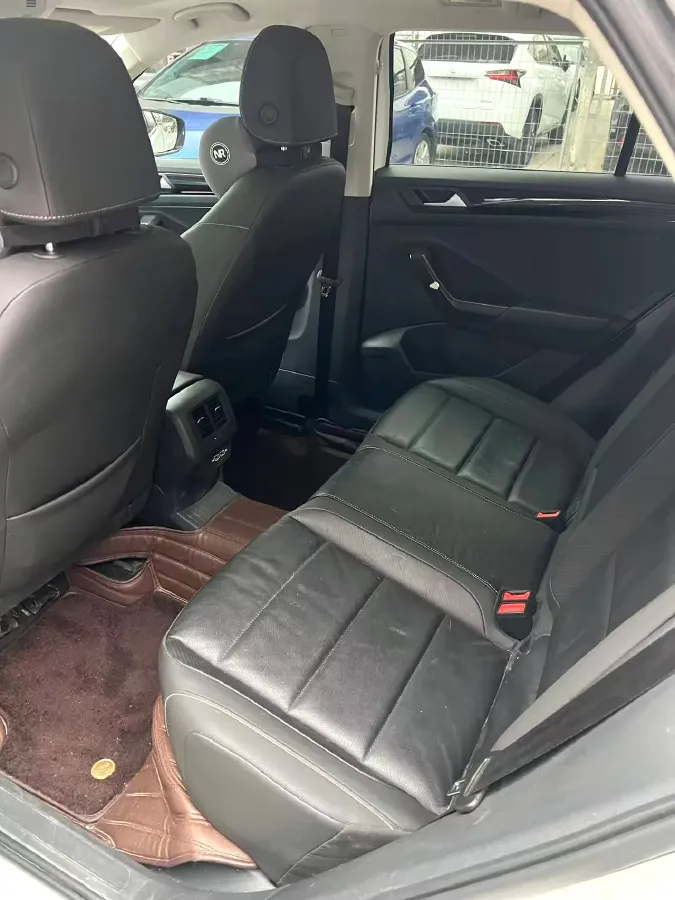 2021 Volkswagen T-Roc 1.4T 150HP L4 7DCT,autocango,china used car exporter,china ev exporter,chinese used car exporter,chinese used ev exporter