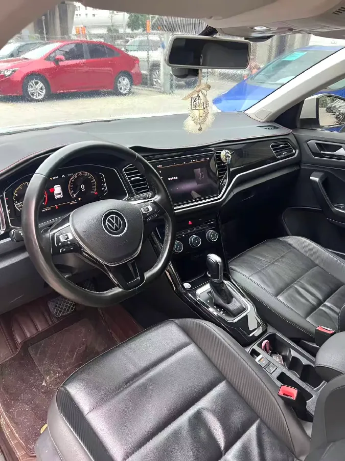 2021 Volkswagen T-Roc 1.4T 150HP L4 7DCT,autocango,china used car exporter,china ev exporter,chinese used car exporter,chinese used ev exporter