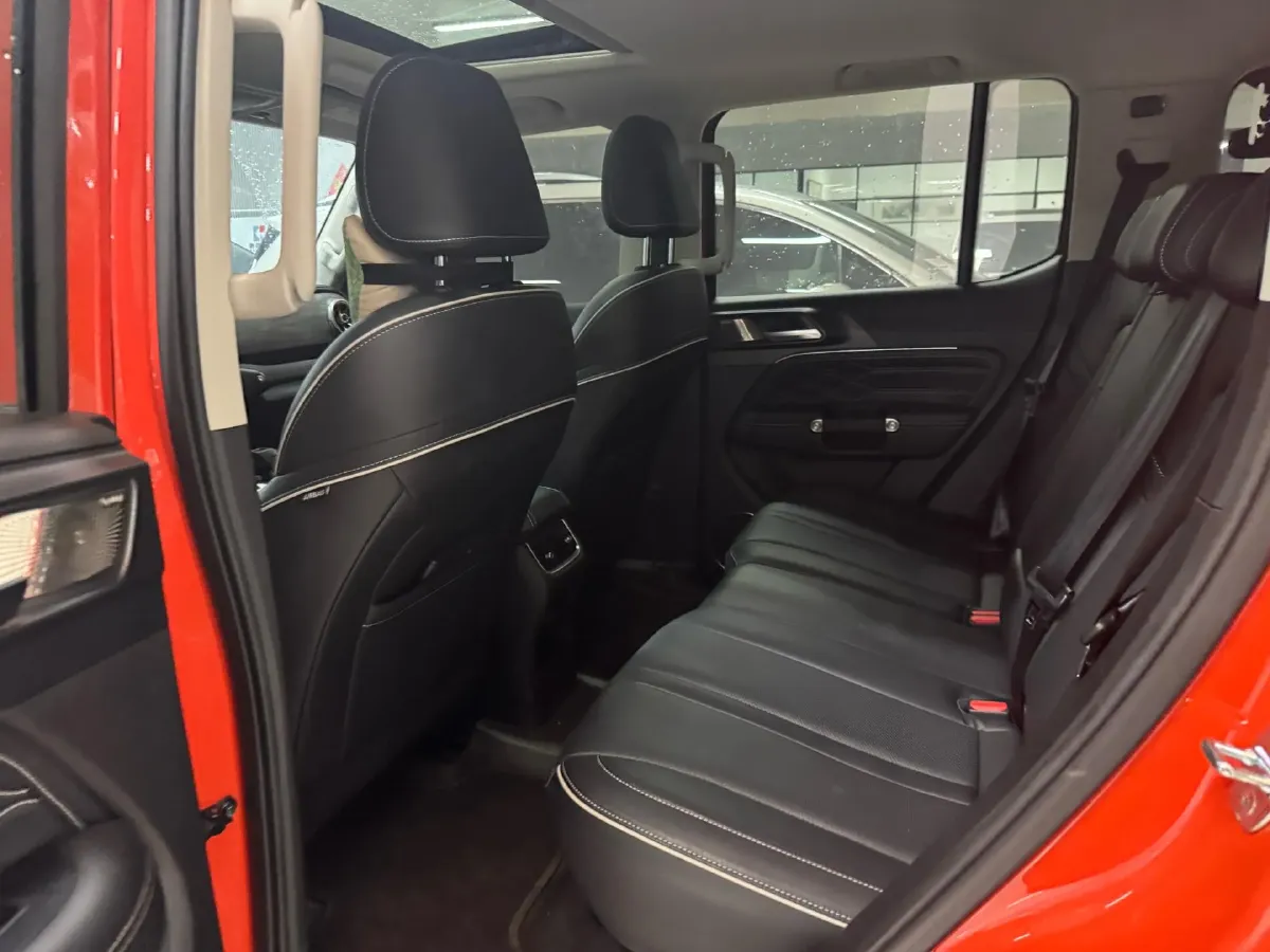 2024 Tank 300 2.0T 227HP L4 8AT,autocango,china used car exporter,china ev exporter,chinese used car exporter,chinese used ev exporter