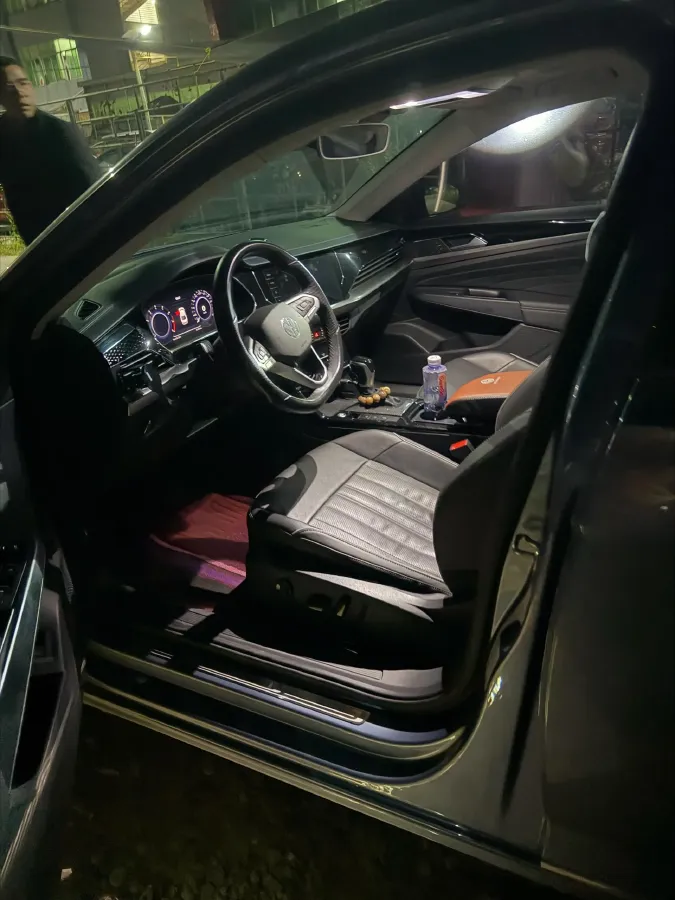 2021 Volkswagen Passat 2.0T 186HP L4 7DCT,autocango,china used car exporter,china ev exporter,chinese used car exporter,chinese used ev exporter