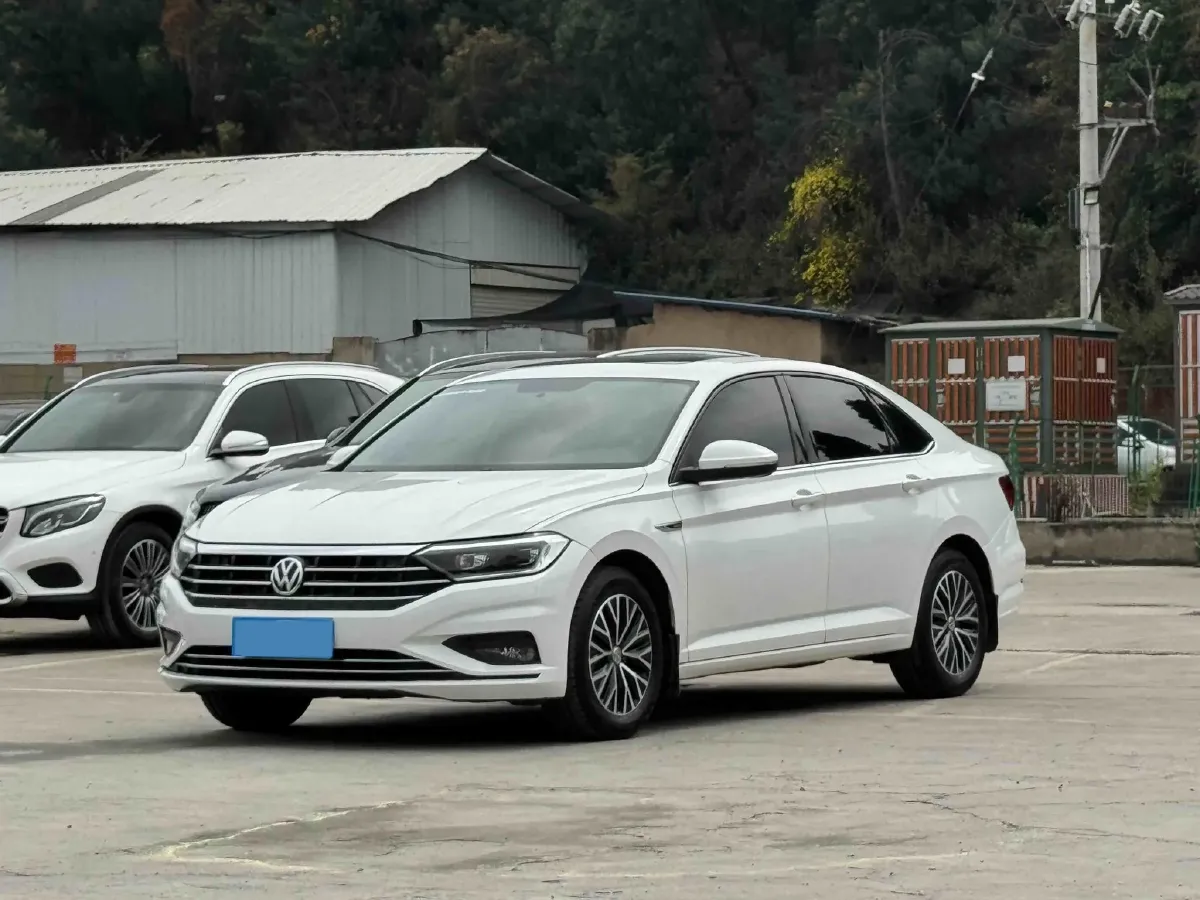 2019 Volkswagen Sagitar 1.2T 116HP L4 5MT,autocango,china used car exporter,china ev exporter,chinese used car exporter,chinese used ev exporter