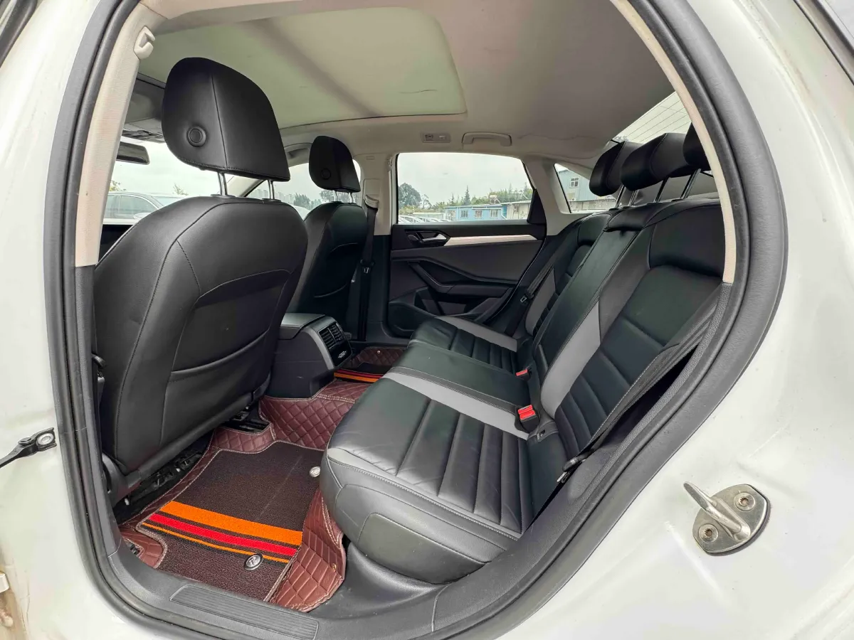 2019 Volkswagen Sagitar 1.2T 116HP L4 5MT,autocango,china used car exporter,china ev exporter,chinese used car exporter,chinese used ev exporter