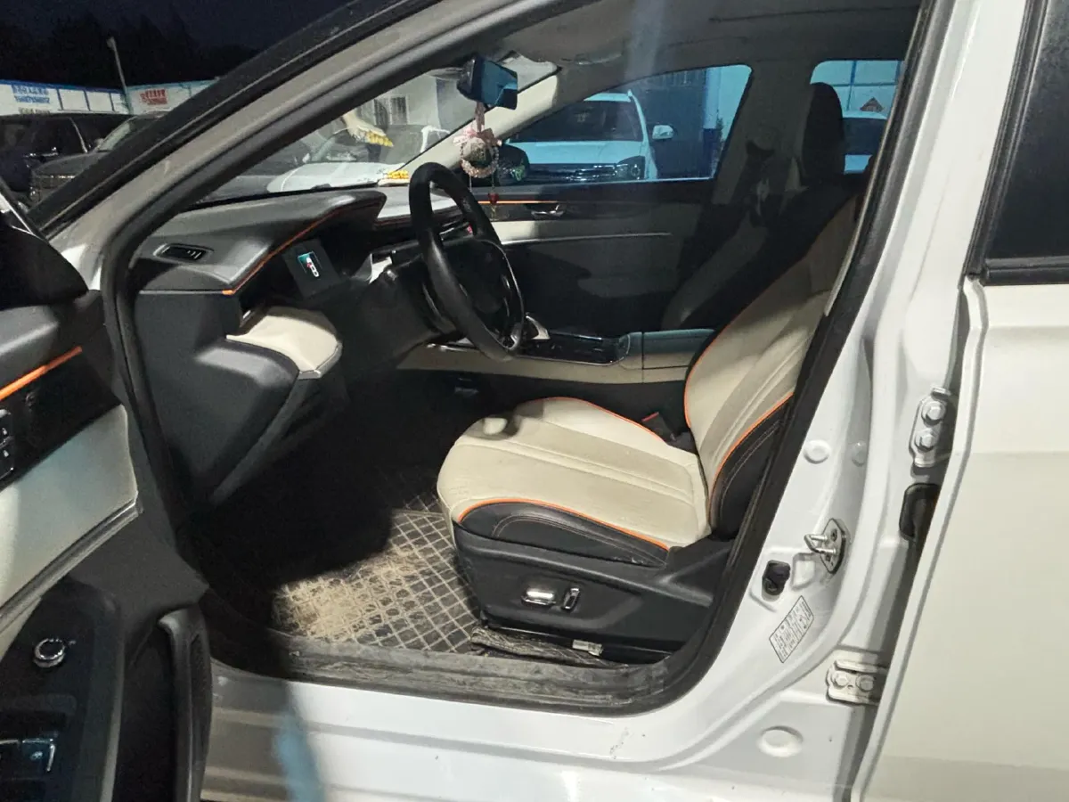 2021 DongFeng Aeolus YiXuan MAX 1.5T 190HP L4 7DCT,autocango,china used car exporter,china ev exporter,chinese used car exporter,chinese used ev exporter