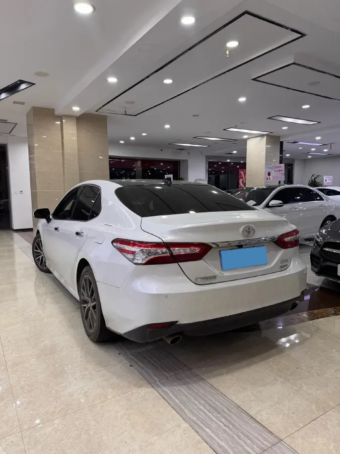 2021 Toyota Camry 2.5L 209HP L4 8AT,autocango,china used car exporter,china ev exporter,chinese used car exporter,chinese used ev exporter
