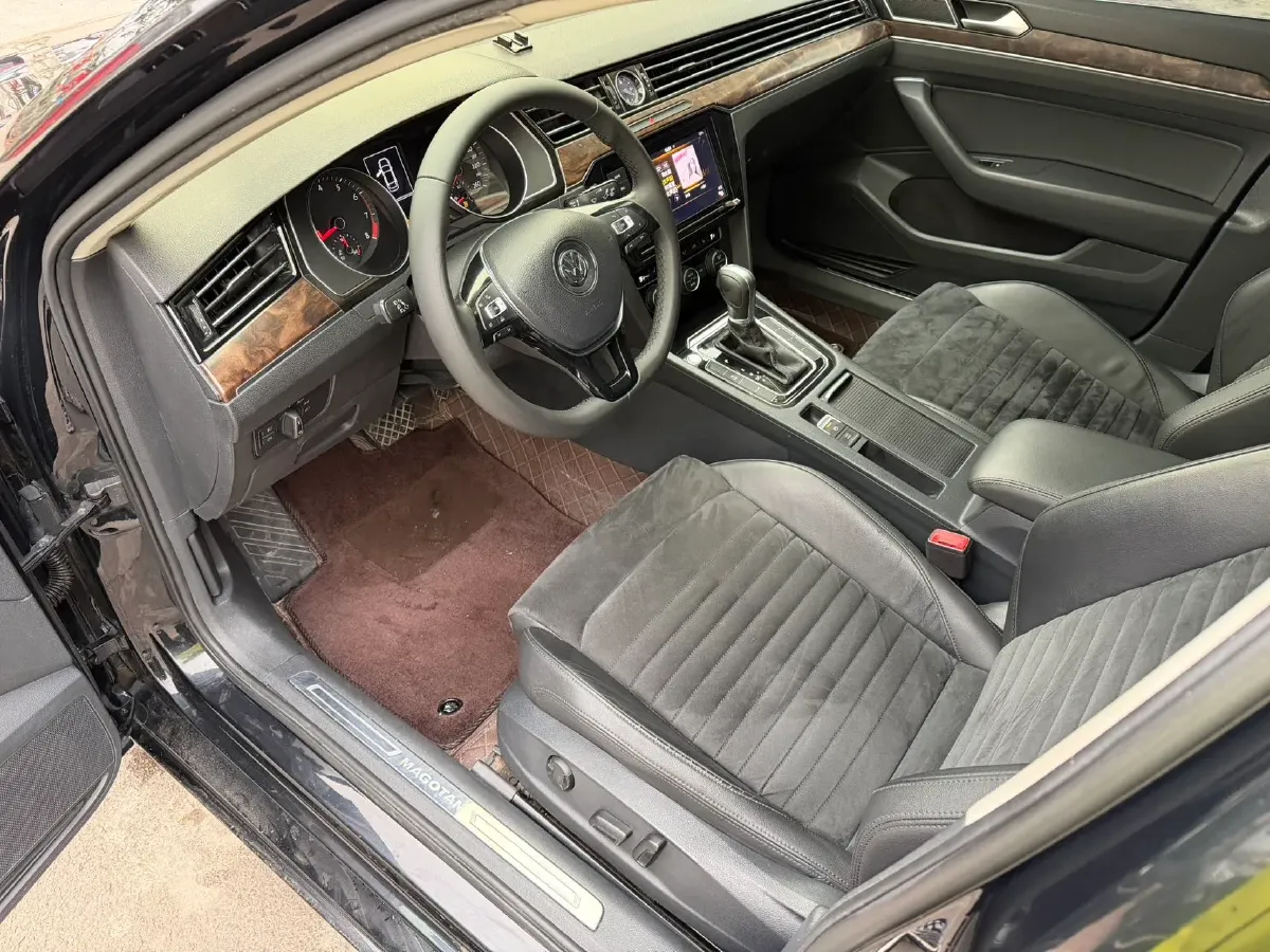 2018 Volkswagen Magotan 1.8T 180HP L4 7DCT,autocango,china used car exporter,china ev exporter,chinese used car exporter,chinese used ev exporter