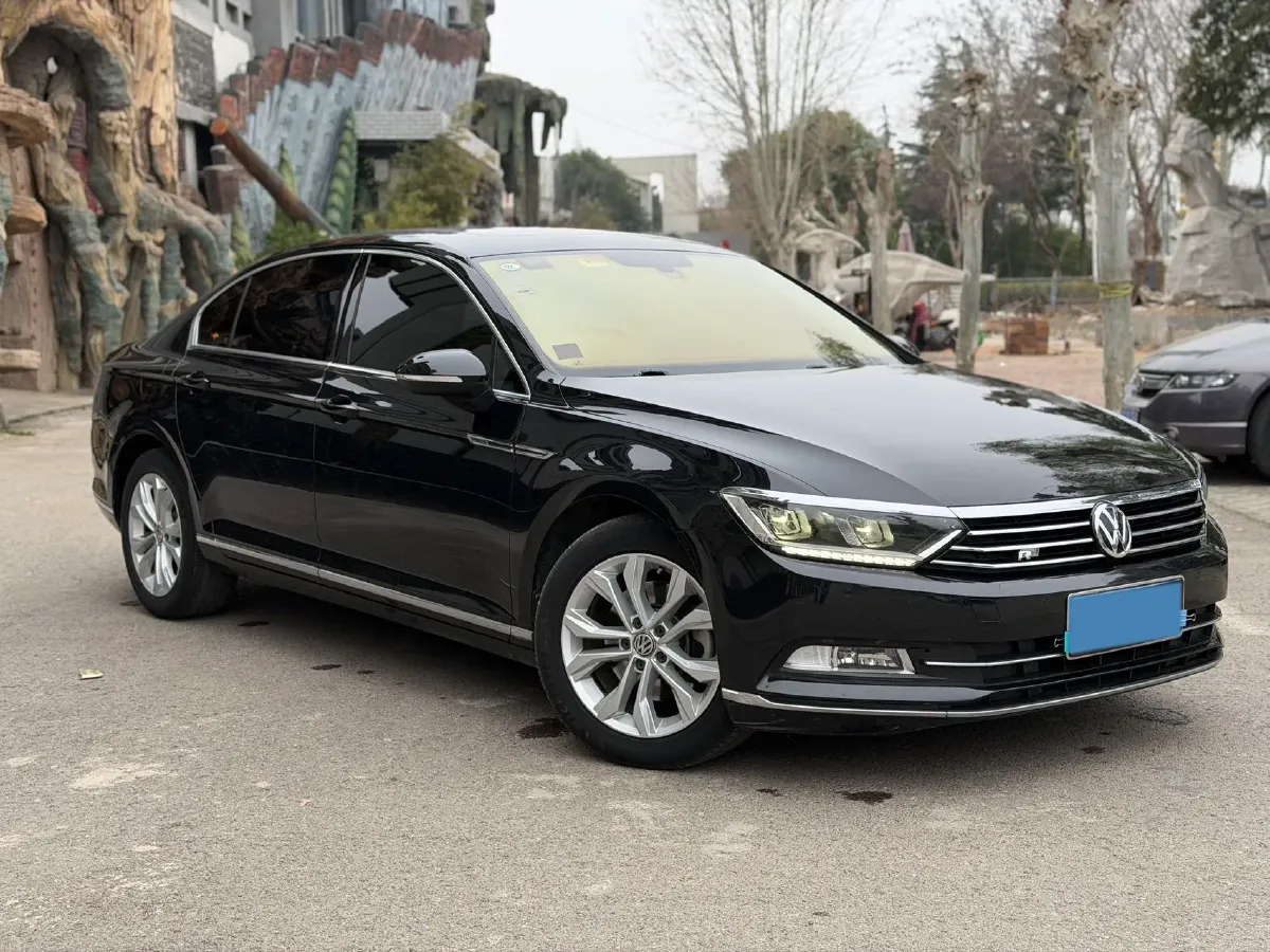 2018 Volkswagen Magotan 1.8T 180HP L4 7DCT,autocango,china used car exporter,china ev exporter,chinese used car exporter,chinese used ev exporter