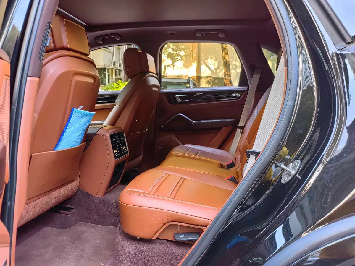 2023 Porsche Cayenne 3.0T 340HP V6 8AT,autocango,china used car exporter,china ev exporter,chinese used car exporter,chinese used ev exporter