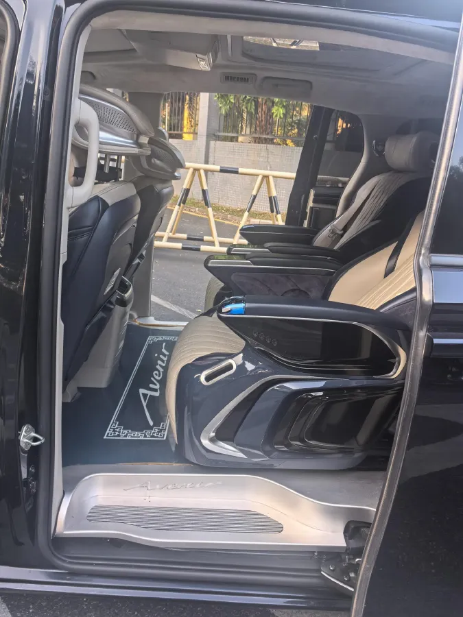 2022 Buick GL8 2.0T 237HP L4 9AT,autocango,china used car exporter,china ev exporter,chinese used car exporter,chinese used ev exporter