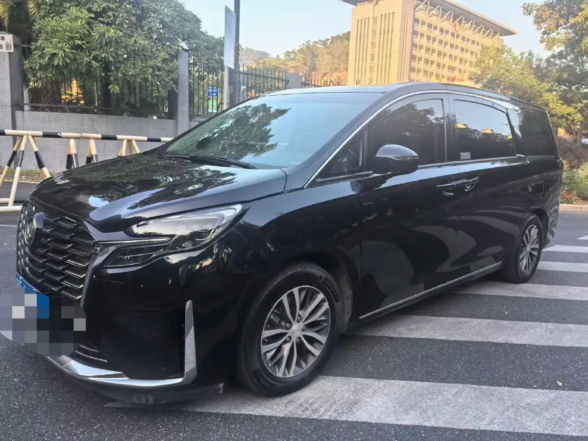 2022 Buick GL8 2.0T 237HP L4 9AT,autocango,china used car exporter,china ev exporter,chinese used car exporter,chinese used ev exporter