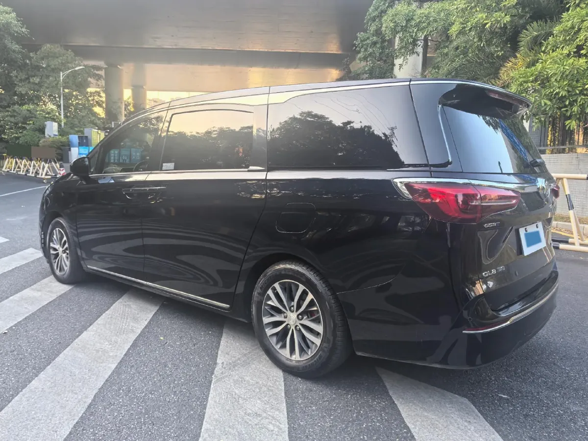 2022 Buick GL8 2.0T 237HP L4 9AT,autocango,china used car exporter,china ev exporter,chinese used car exporter,chinese used ev exporter