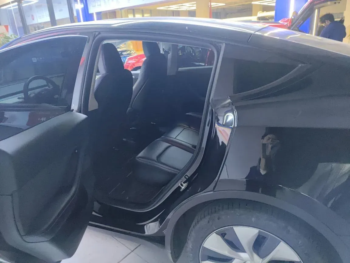 2022 Tesla Model Y BEV 60KWH,autocango,china used car exporter,china ev exporter,chinese used car exporter,chinese used ev exporter