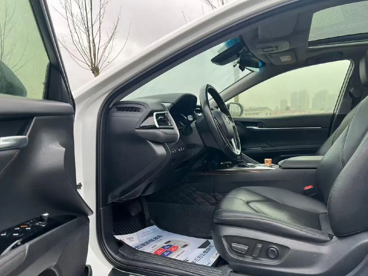 2019 Toyota Camry 2.5L 209HP L4 8AT,autocango,china used car exporter,china ev exporter,chinese used car exporter,chinese used ev exporter