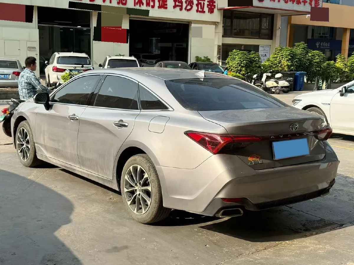 2023 Toyota Avalon 2.0L 177HP L4 CVT,autocango,china used car exporter,china ev exporter,chinese used car exporter,chinese used ev exporter