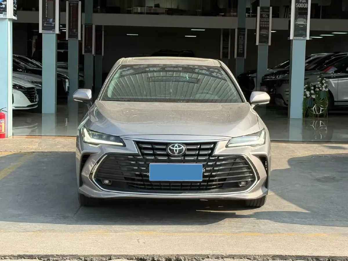2023 Toyota Avalon 2.0L 177HP L4 CVT,autocango,china used car exporter,china ev exporter,chinese used car exporter,chinese used ev exporter