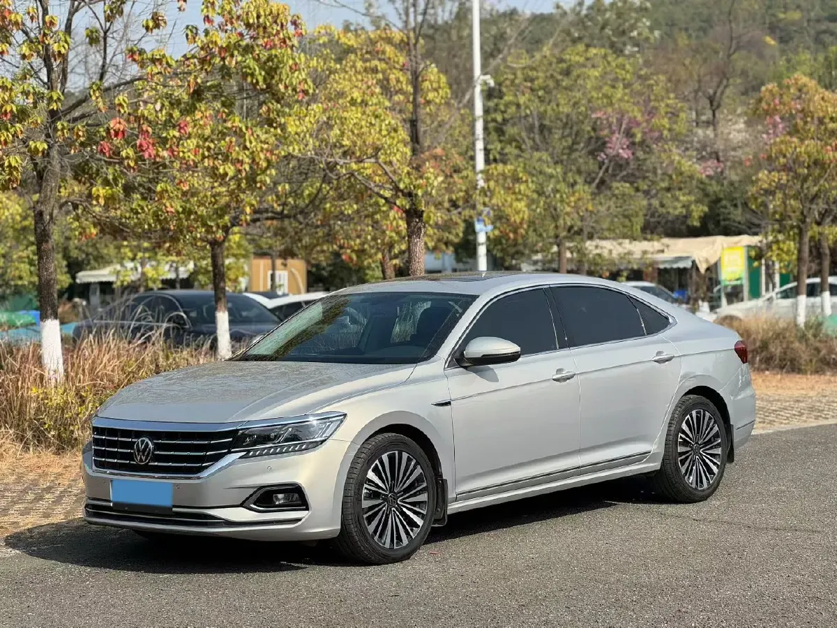 2020 Volkswagen Passat 2.0T 186HP L4 7DCT,autocango,china used car exporter,china ev exporter,chinese used car exporter,chinese used ev exporter