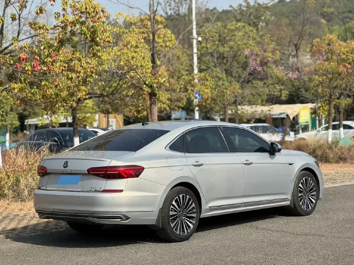 2020 Volkswagen Passat 2.0T 186HP L4 7DCT,autocango,china used car exporter,china ev exporter,chinese used car exporter,chinese used ev exporter