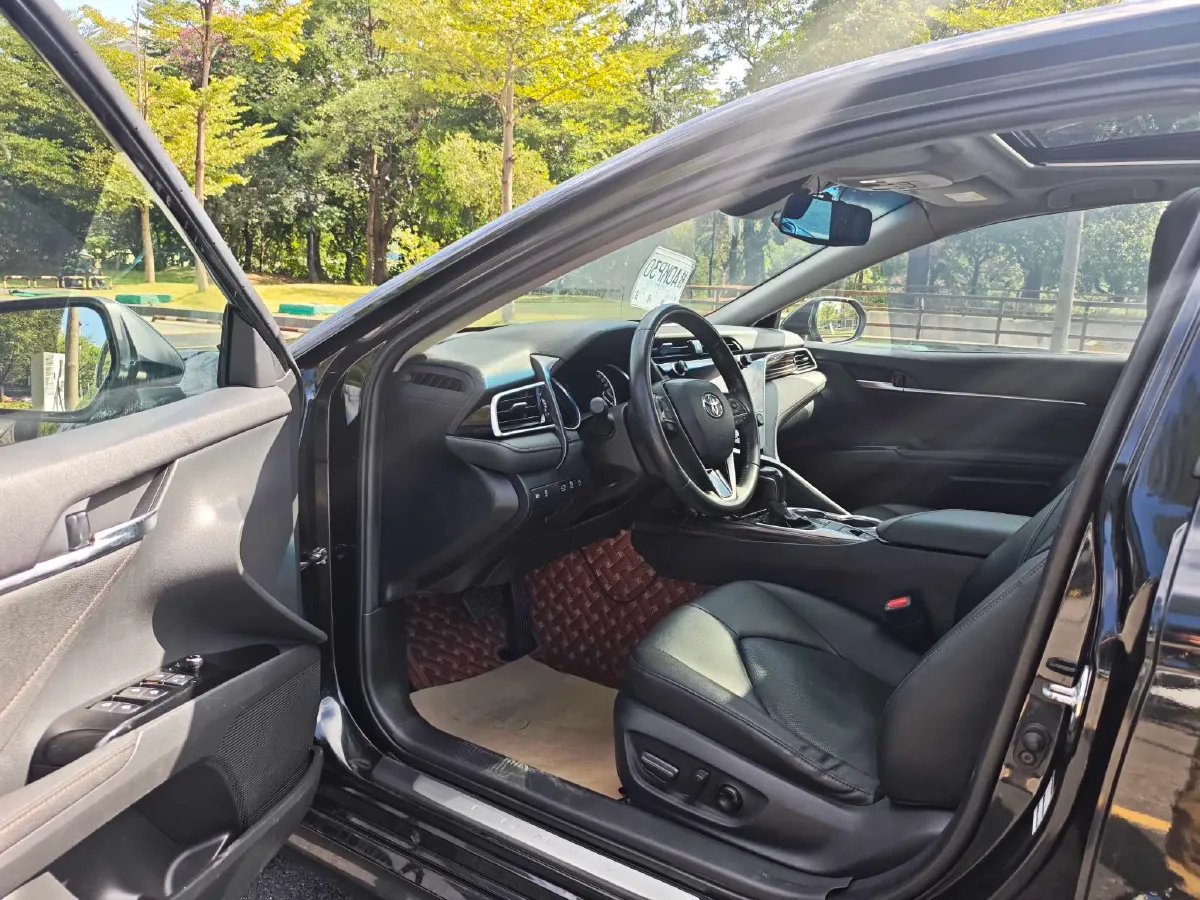 2019 Toyota Camry 2.5L 209HP L4 8AT,autocango,china used car exporter,china ev exporter,chinese used car exporter,chinese used ev exporter