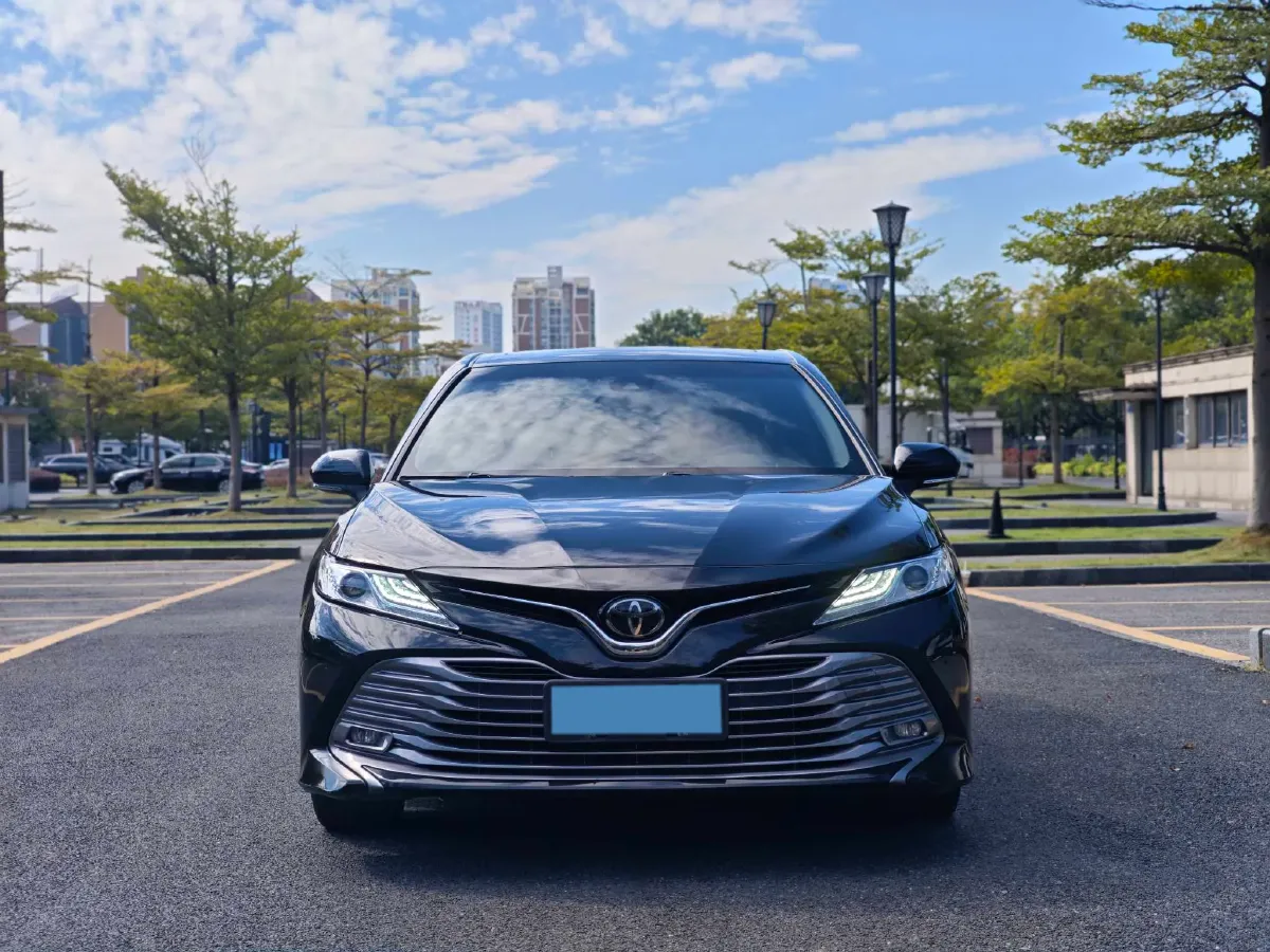 2019 Toyota Camry 2.5L 209HP L4 8AT,autocango,china used car exporter,china ev exporter,chinese used car exporter,chinese used ev exporter