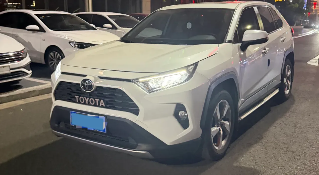 2022 Toyota RAV4 2.0L 171HP L4 CVT,autocango,china used car exporter,china ev exporter,chinese used car exporter,chinese used ev exporter