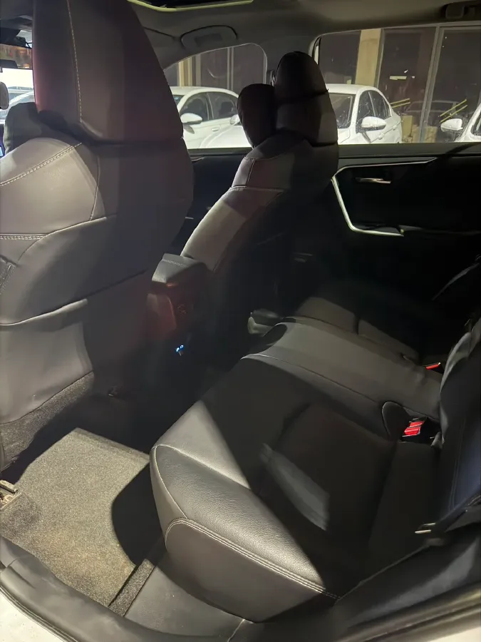 2022 Toyota RAV4 2.0L 171HP L4 CVT,autocango,china used car exporter,china ev exporter,chinese used car exporter,chinese used ev exporter