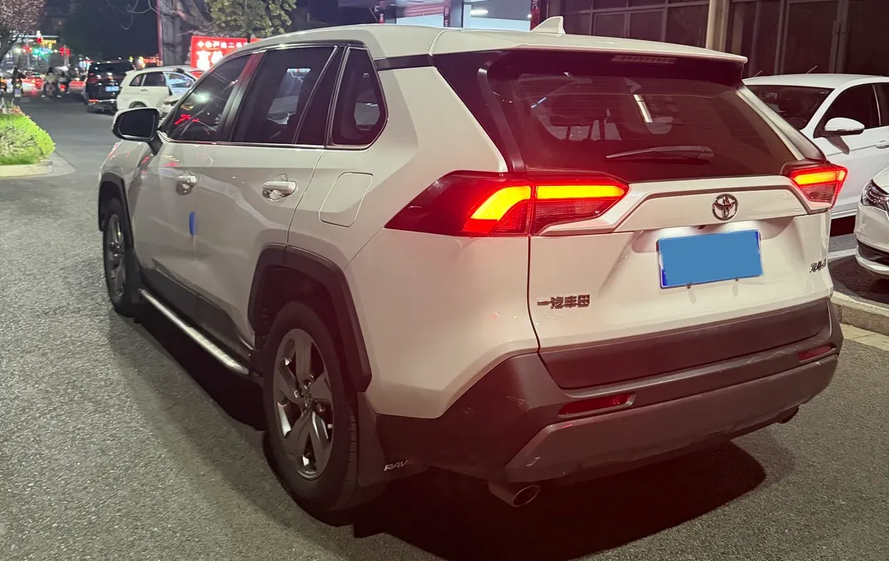 2022 Toyota RAV4 2.0L 171HP L4 CVT,autocango,china used car exporter,china ev exporter,chinese used car exporter,chinese used ev exporter