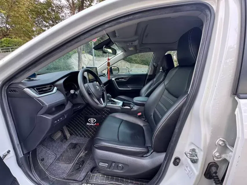 2020 Toyota RAV4 2.0L 171HP L4 CVT,autocango,china used car exporter,china ev exporter,chinese used car exporter,chinese used ev exporter