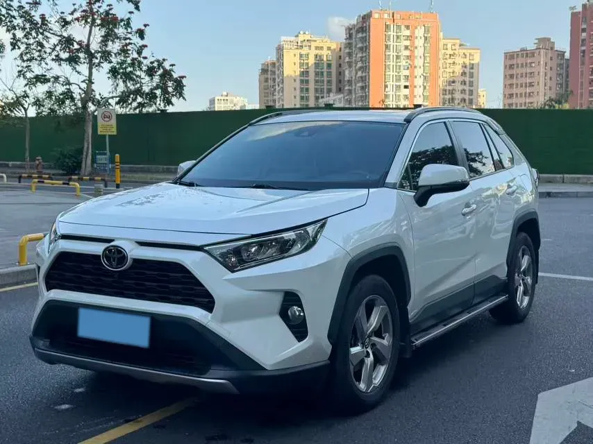 2020 Toyota RAV4 2.0L 171HP L4 CVT,autocango,china used car exporter,china ev exporter,chinese used car exporter,chinese used ev exporter
