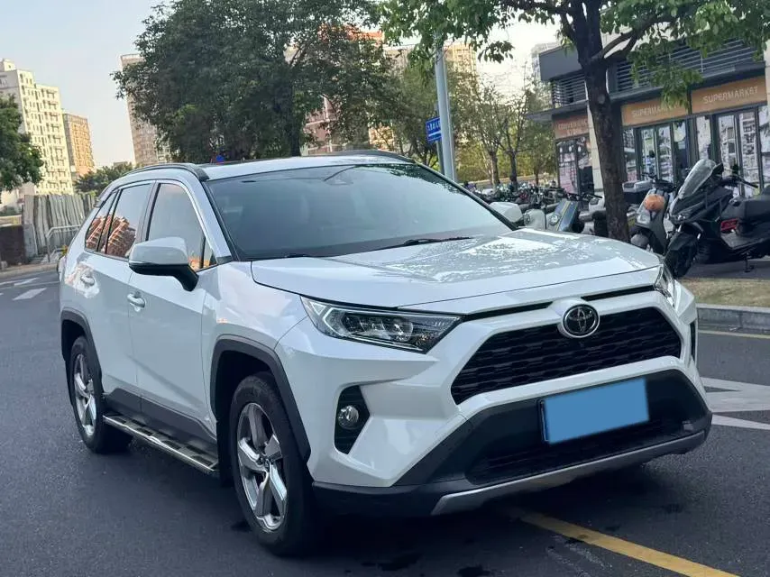 2020 Toyota RAV4 2.0L 171HP L4 CVT,autocango,china used car exporter,china ev exporter,chinese used car exporter,chinese used ev exporter