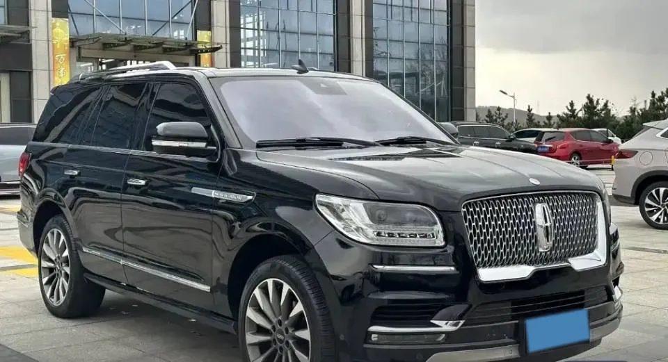 2018 Lincoln Navigator 3.5T 415HP V6 10AT,autocango,china used car exporter,china ev exporter,chinese used car exporter,chinese used ev exporter