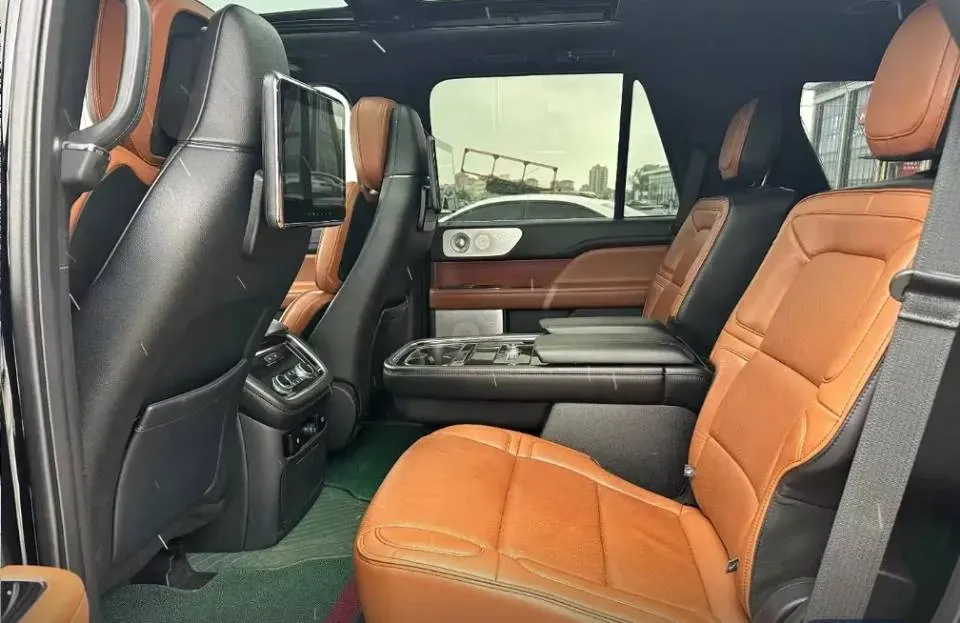 2018 Lincoln Navigator 3.5T 415HP V6 10AT,autocango,china used car exporter,china ev exporter,chinese used car exporter,chinese used ev exporter
